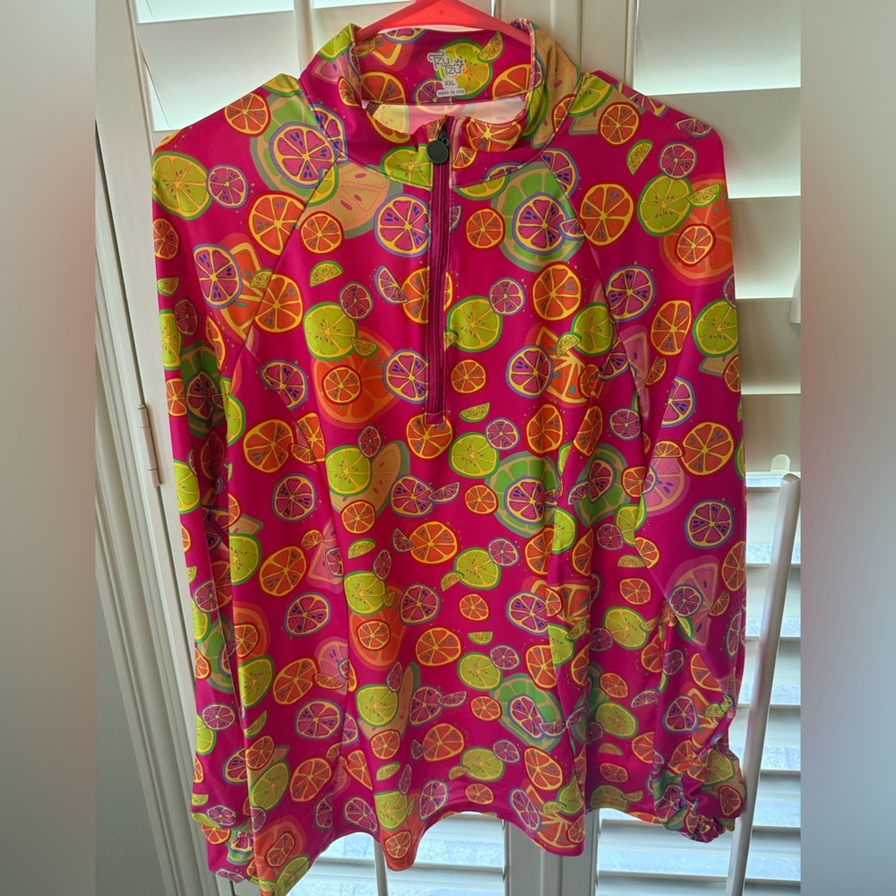 Tzu Tzu Colorful Citrus Pattern Top